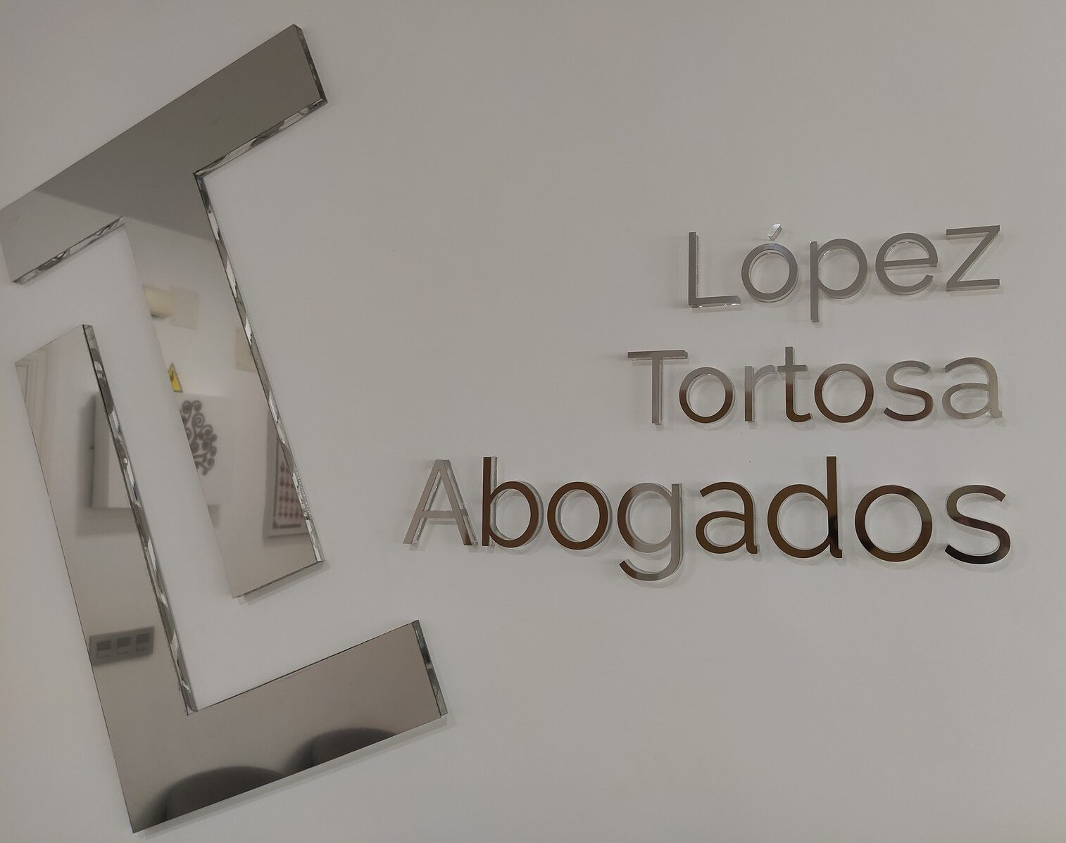 Letras de acero recortadas